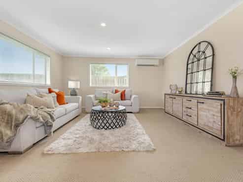 27 Toomer Place, Beachlands
