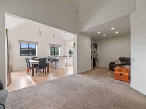 109 Pacific Drive, Fitzherbert