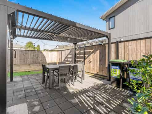 14 Eileen Newey Place, Henderson