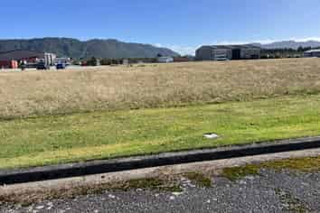 27 and 29 Silver Pine Place, Kaiata