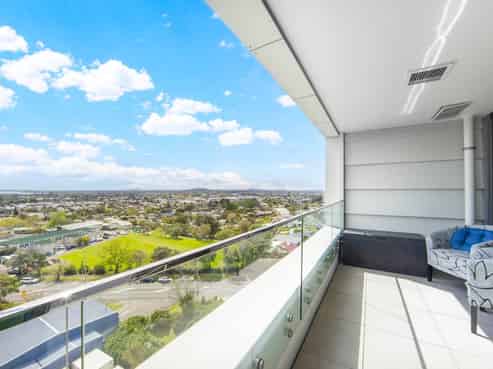 901/8 Waikumete Road, Glen Eden