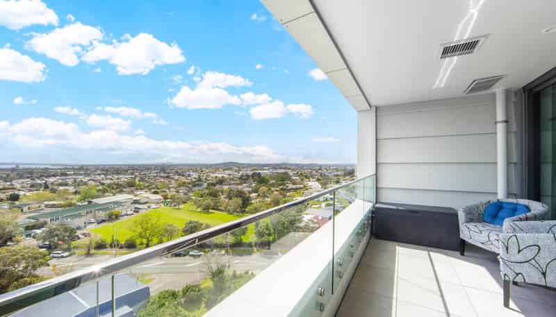 901/8 Waikumete Road, Glen Eden