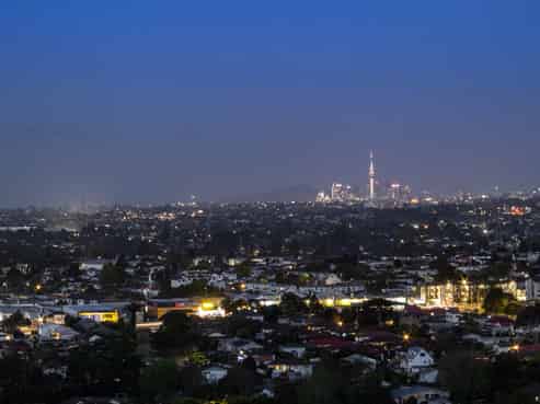 901/8 Waikumete Road, Glen Eden