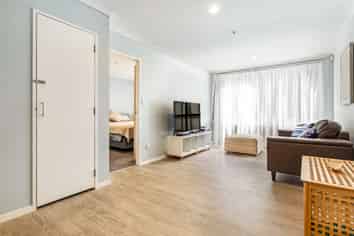 517/176C BROADWAY, Newmarket