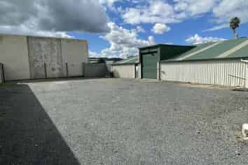 Storage warehouse for lease, Drury 