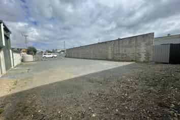 Storage warehouse for lease, Drury 