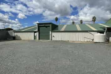 Storage warehouse for lease, Drury 