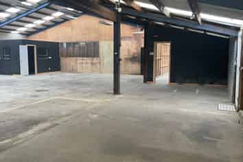 Storage warehouse for lease, Drury 