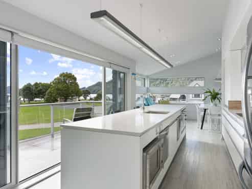 623B Harbour View Road, Whangamata