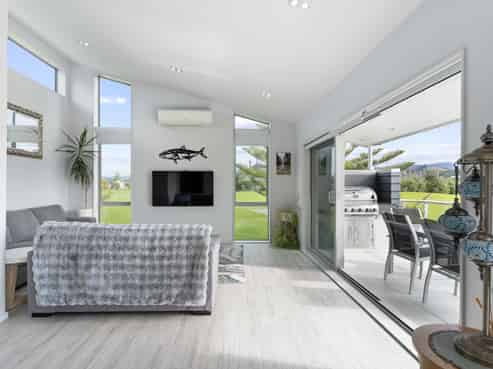 623B Harbour View Road, Whangamata