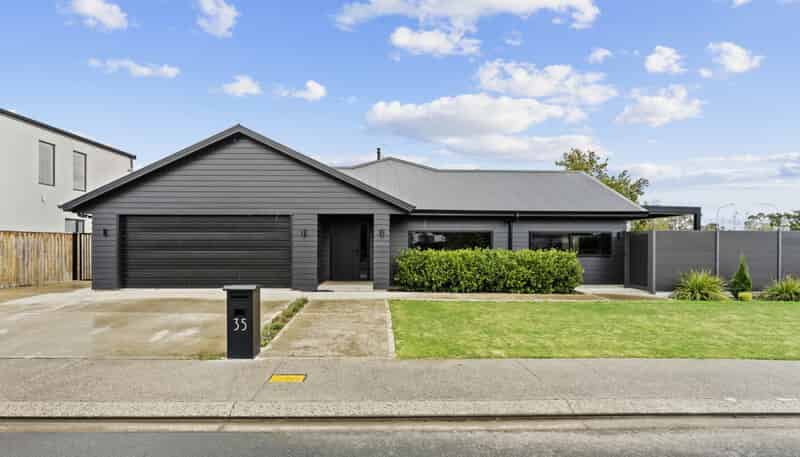 35 Marine Corps Drive, Masterton
