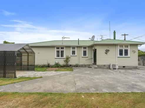 8 Solway Street, Solway