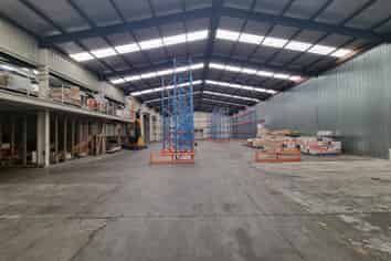 2,211sqm High Stud Warehouse