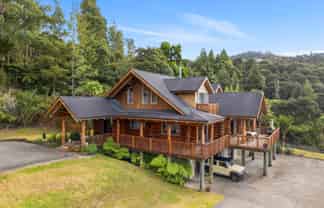 847 West Coast Road, Oratia