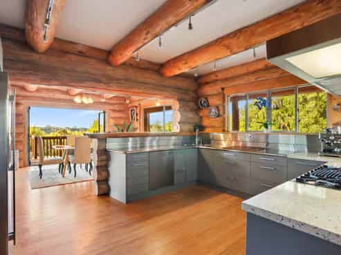 847 West Coast Road, Oratia