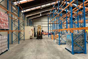 High Stud Warehouse in Gracefield