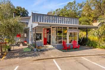 1194 Huia Road, Huia