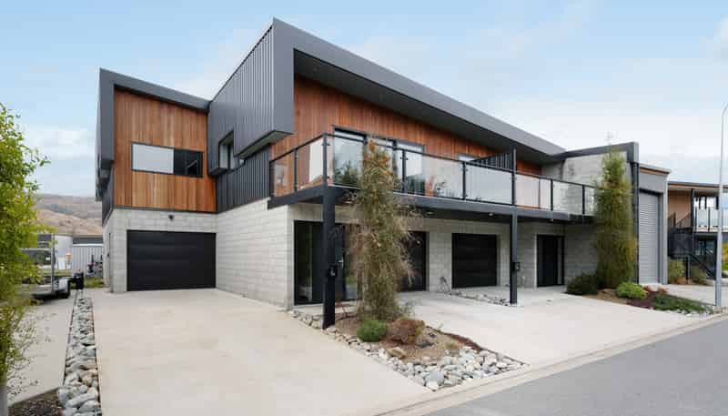 6 Le Mans Grove, Cromwell