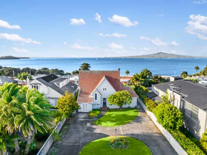 18 Ronaki Road, Mission Bay