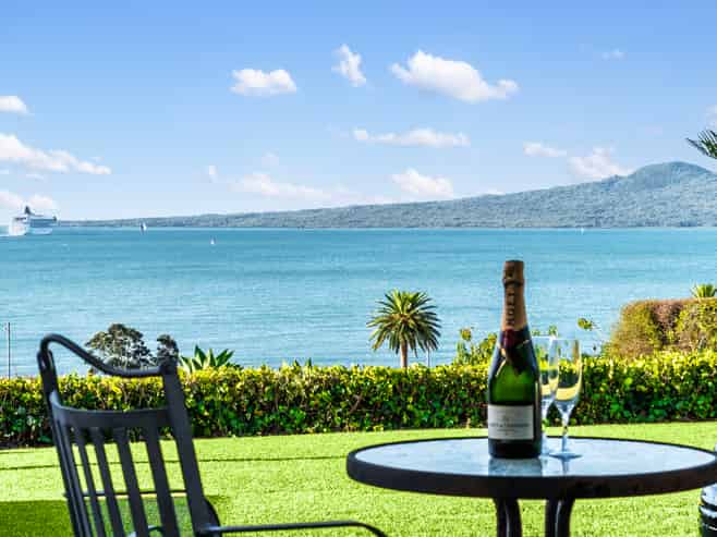 18 Ronaki Road, Mission Bay