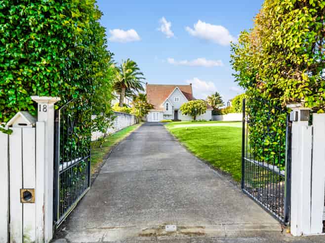 18 Ronaki Road, Mission Bay