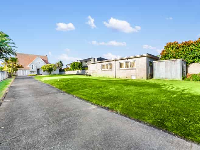 18 Ronaki Road, Mission Bay