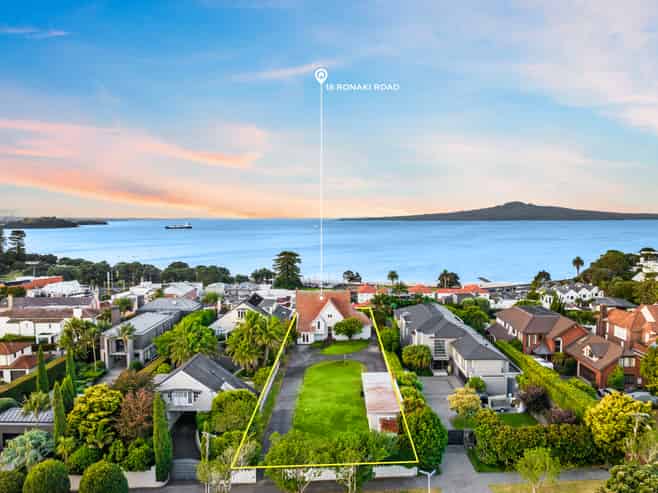 18 Ronaki Road, Mission Bay