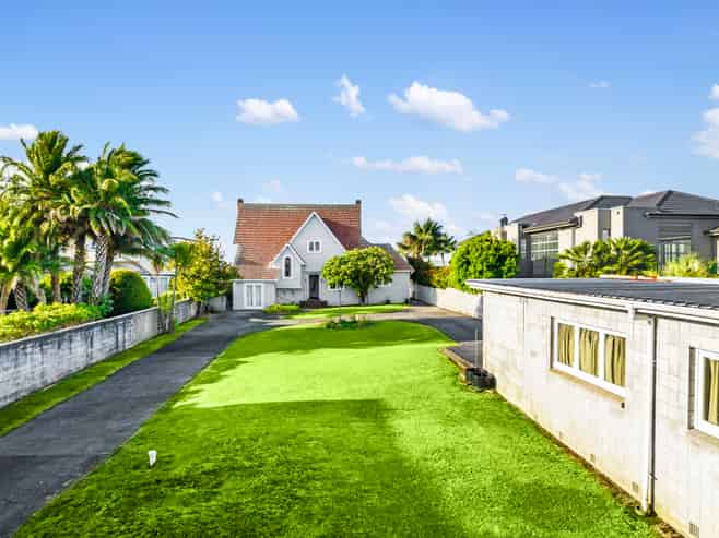 18 Ronaki Road, Mission Bay