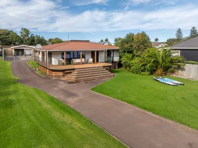 23 Cliff Street, Raglan
