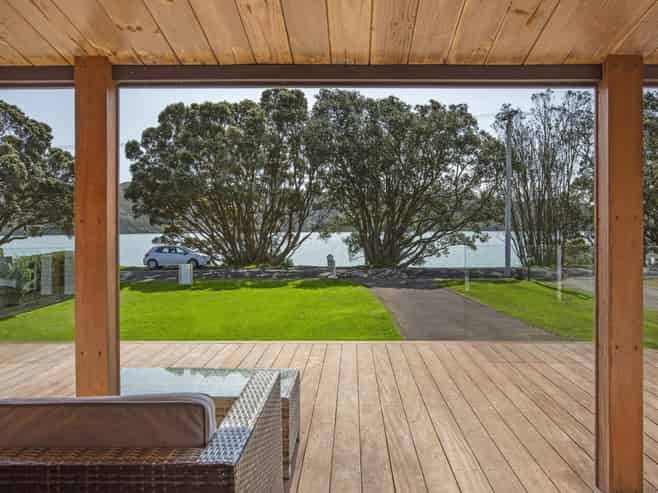 23 Cliff Street, Raglan