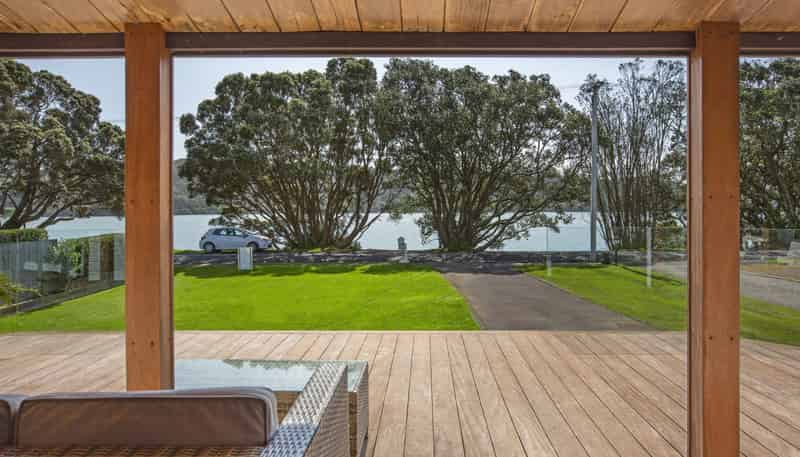 23 Cliff Street, Raglan