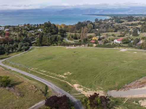 Lots 2-3 Pine Hill Road, Mapua