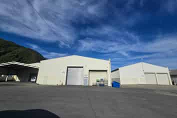 Quality Industrial Warehouse - 2,370.06 sqm 