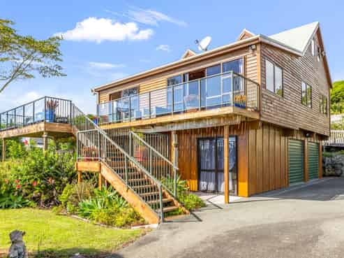 18 Bay View Road, Cable Bay