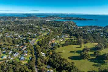 8 Junction Road, Oneroa