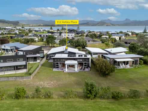112 Ashley Place, Matarangi