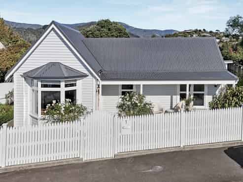1 Britannia Heights, Stepneyville