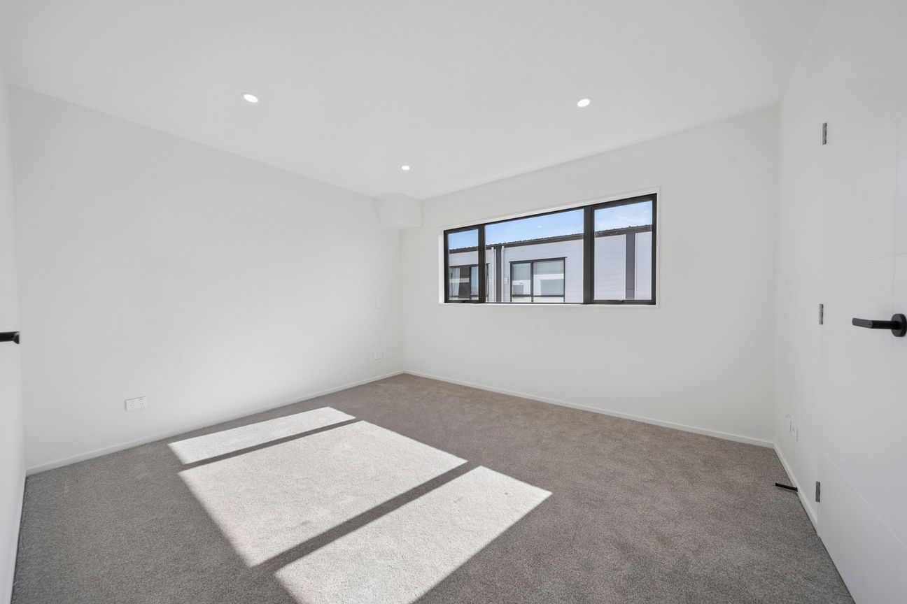 Smart Layouts. Bigger, Better Living - Vista 4