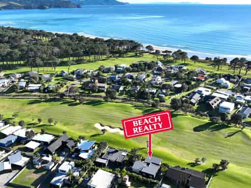   143 The Fairway, Matarangi