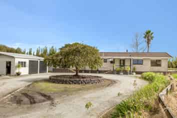 6 State Highway 1, Awanui
