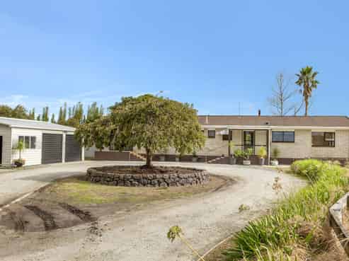 6 State Highway 1, Awanui