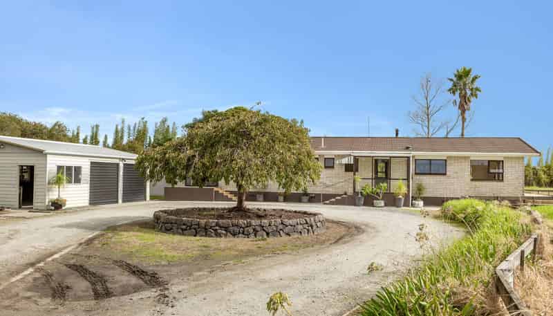 6 State Highway 1, Awanui