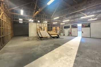 Prime CBD Opportunity - Renovate or Redevelop