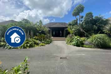 572 Whitford Road, Whitford