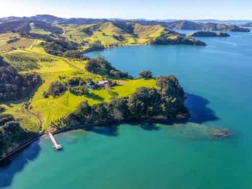 379i Gordons Road, Waiheke Island