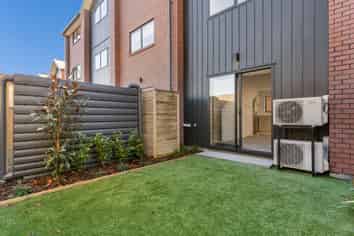 11/10 Yeovil Road, Te Atatu Peninsula