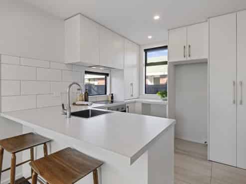 2/68 Barbour Street, Waltham