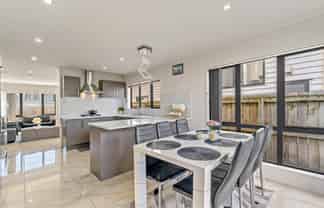 10D Margaret Street, Papakura