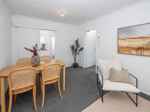 2/41 Cameron Road, Hamilton East