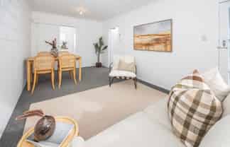 2/41 Cameron Road, Hamilton East